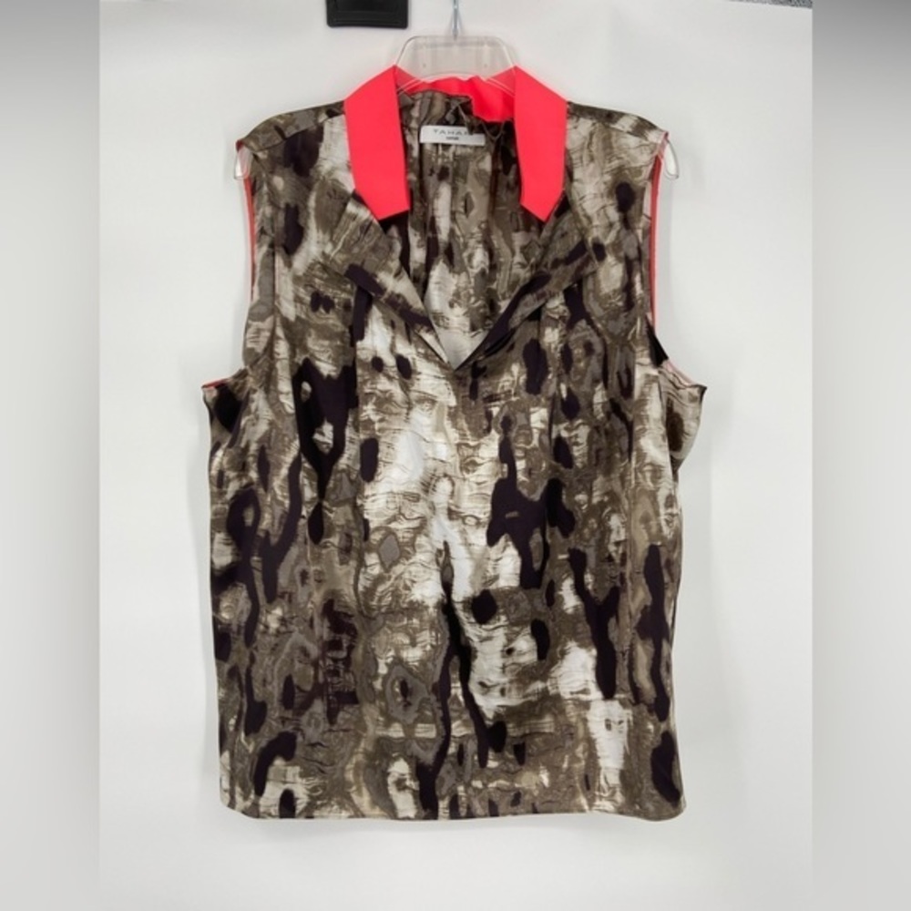 Tahari, sleeveless blouse with contrasting ribbon at neck,‎ size 1X